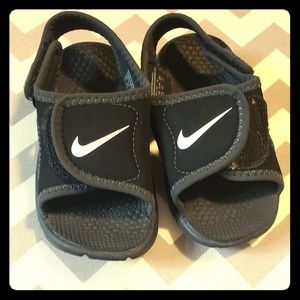 Size 6 baby/toddler shoes